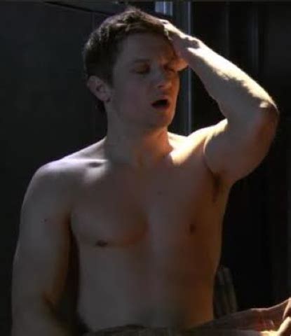 Jeremy Renner Shirtless And Underwear Caps Naked Male Celebrities
