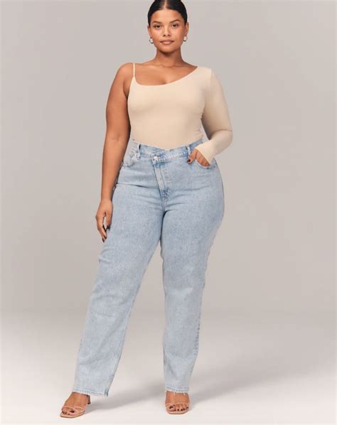 Abercrombie Fitch Curve Love High Rise 90s Relaxed Jeans
