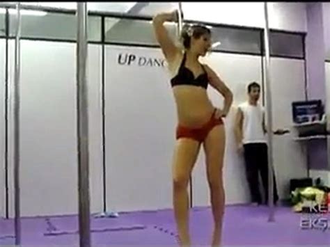 Striptizci kız Süper Striptiz yapıyor Dailymotion Video