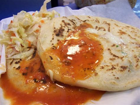 pupusas salvadorenas | Pupusa de chicharrom, hecha con el mejor
