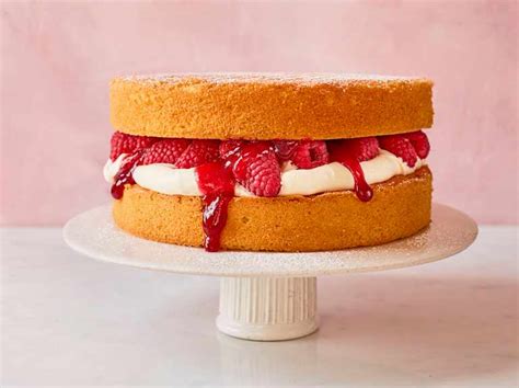 Our sponge cake recipe is foolproof and really easy. Temperature At Centre Of Sponge Cake / Sponge cake is ...