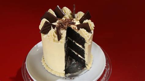 Red velvet cake ice creamissytucker. How to make black velvet cake | News Local