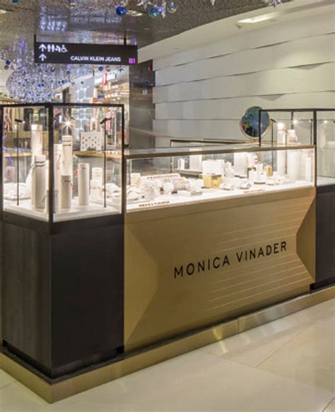 High End Luxury Golden Jewelry Display Showcase Design | Jewelry ...