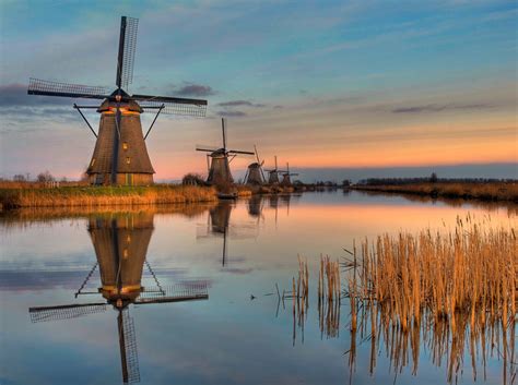 Picture of the Day: The Ancient Windmills of Kinderdijk » TwistedSifter