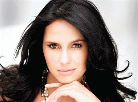 Paola turbay reigns as one of latin american's biggest stars while continuing to build and equally powerful presence on the airwaves of the united states. Paola Turbay: a Colombian-American actress of Lebanese descent, model, and television presenter
