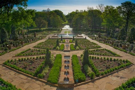 There are actually over 2,500 species of native and exotic plants which sit across 23 speciality gardens, so those little green thumbs are in for a treat! Fort Worth Botanic Garden - Fort Worth, TX