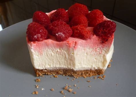 Les ingrédients secrets de notre délicieuse recette sans sucre sont les fruits à coque et l'arôme fruité de notre protéine whey. Cuillère, aiguille et scie sauteuse: Cheesecakes sans ...