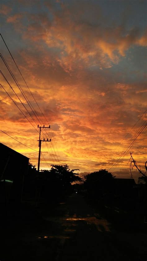 Check spelling or type a new query. Gambar Pemandangan oleh Aulia Dwi Suntika pada senja cuk | Fotografi alam, Fotografi perjalanan