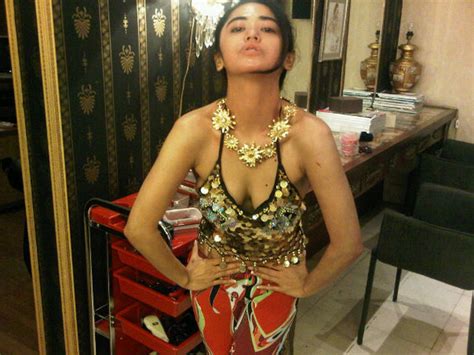 Ini bukan akun fanspage resminya mami depe, ini akun fanspage fans mami depe untuk berbagi. Dewi Persik Foto HOT ~ indonesian girl only