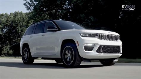 2022 Jeep Grand Cherokee 4xe Revealed Plug In Hybrid Suv Slashgear