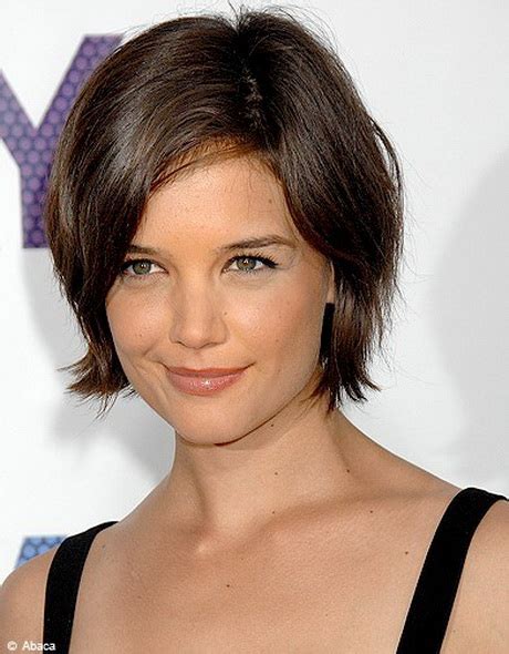 Couper ses cheveux frises soi meme cheveux cheveux frises et. Coupe pour cheveux épais