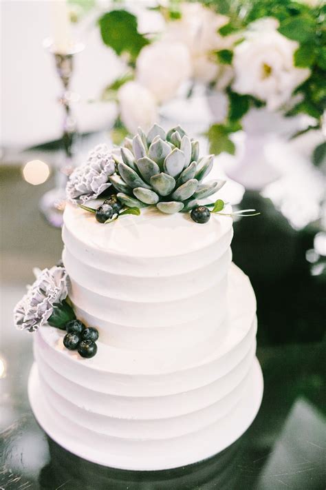 They work personally with every customer to create a unique and delectable cake for a variety of celebrations. Delicious Decisions: Wedding Cakes | NOCOStyle.com