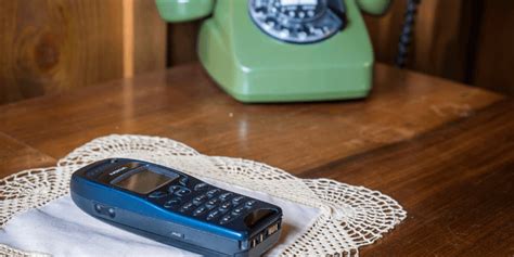 3 Best Verizon Cell Phones For Seniors In 2020 Reviews