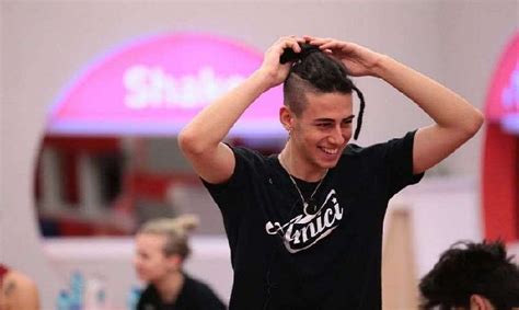 Amici 16 michele perniola ha letteralmente infiammato il pubblico. Amici 16: Michele Perniola le migliori esibizioni (VIDEO ...
