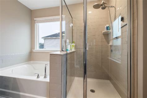What Are The 4 Main Reasons For Dampness In Your Bathroom