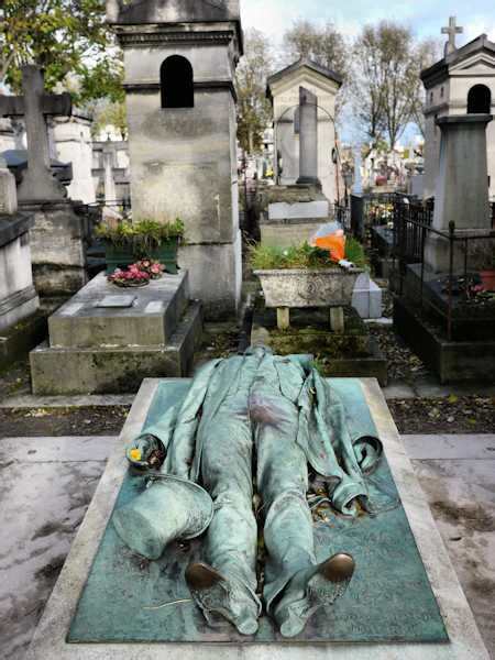 Borrowed from french père (father), from latin pater. Père-Lachaise