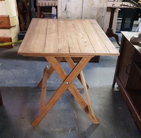 Small Pine Fold Up Table