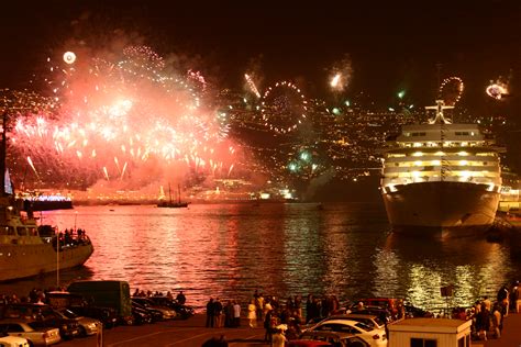 new-year-s-eve-in-madeira-on-a-boat