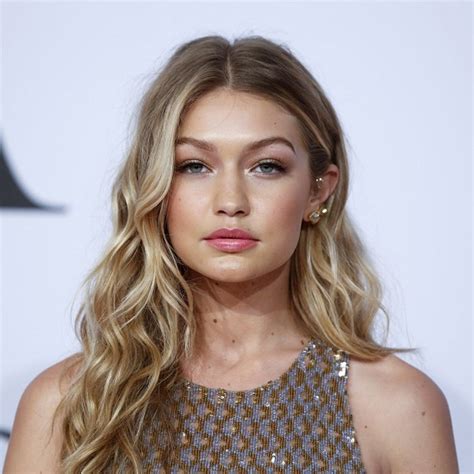 Gigi Hadid Shoe Size And Body Measurements Celebrity Inti News