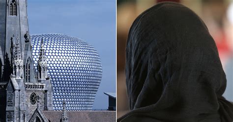 Muslim Student Punched In Face In Daylight In Birmingham For Wearing A