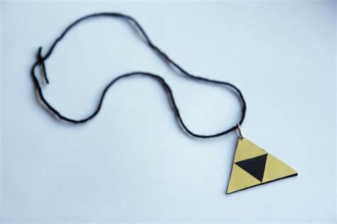 How To Make A Triforce Legend Of Zelda Necklace Legend