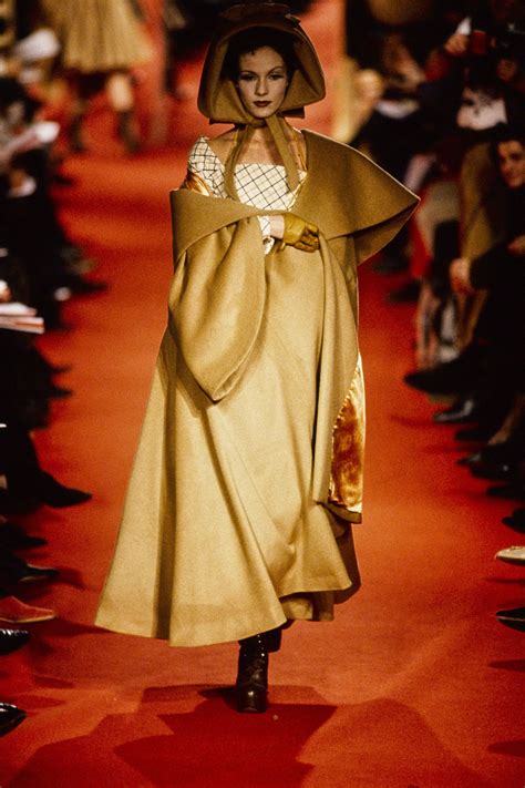 Vivienne Westwood Fall 1993 Ready To Wear Fashion Show Vivienne