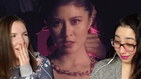 Elizabeth tan] jatuh pun dah berkali kali namun ku masih bangun lagi apa lagi yang ku boleh bagi redah api juga aku sudi. Elizabeth Tan - Semua Sudah Reaction - YouTube