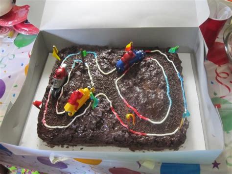 Reference images on the internet to get a sense of how a dirt bike looks. Dirt Bike Race Track Cake Hi-Res 1440P QHD