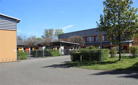 Als teil der santander gruppe gehören wir zu einer der weltweit größten, stabilsten und diversifiziertesten banken, die auch alle bisherigen krisenzeiten erfolgreich gemeistert hat. Friedrich-Fröbel-Schule - IDN BRANDSCHUTZ in Duisburg und ...