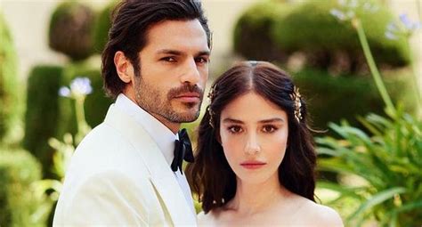 Özge gürel y serkan Çayoğlu así fue la segunda y romántica boda de los actores de amar es