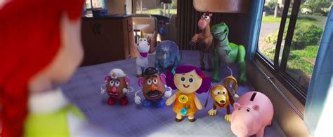 Final ‘toy Story 4 Trailer Showcases Rescue For Forky Rotoscopers