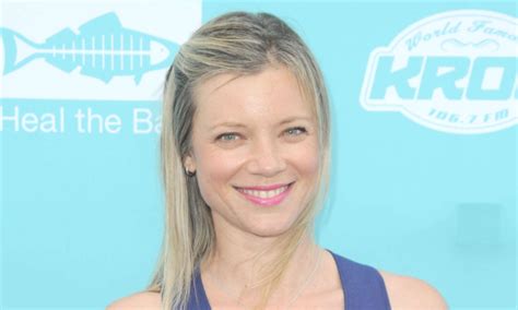 Amy Smart Hot Topless Feet Pictures And Sexiest Bikini Images Gallery