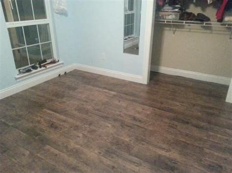 Howdens 3 strip oak laminate flooring 2.92m² pack. Pergo XP Rustic Grey Oak 10 mm T x 6.14 in. W x 54.33 in ...