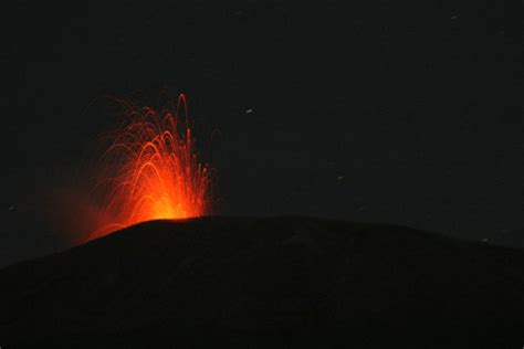 7 fakta sejarah erupsi gunung slamet pernah meletus besar