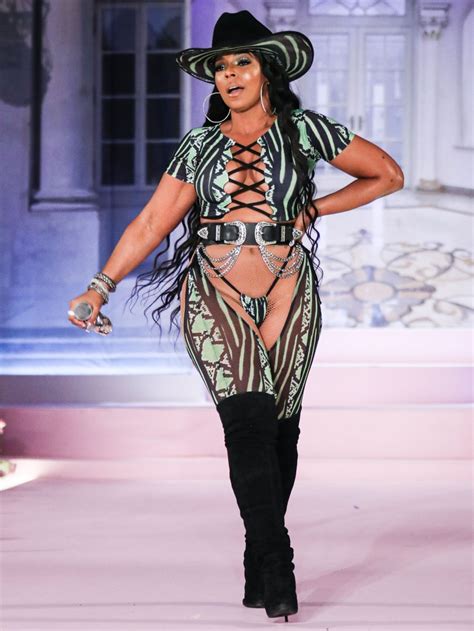 Ashanti Wears Next To Nothing On The Runway And More Star Snaps Page Six