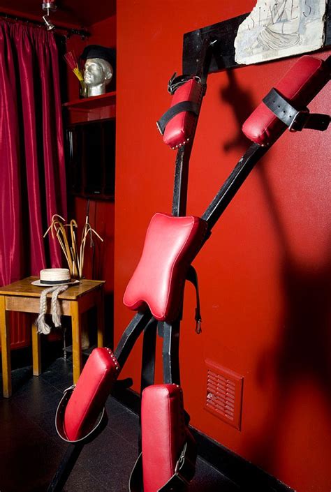 Dominatrix Transforms Her Playroom To Replicate Christian Grey S In 50