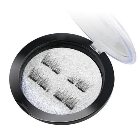 These Are The 10 Best Natural Looking False Eyelashes