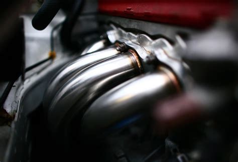 How To Tell If Your Exhaust Manifold Is Leaking In The Garage With