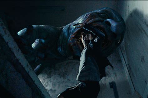 弱い自分を何度でもずっと 喰らい尽くす この間違いだらけの世界の中 君には笑ってほしいから もう誰も泣かないよう 強く強くなりたいんだよ. 映画『青鬼』 新たな凶暴画像と制作者コメントが公開 「青鬼の ...