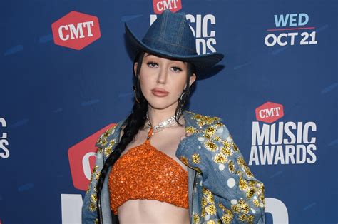 Did Noah Cyrus Outdo Miley In Naked ‘all Three’ Video
