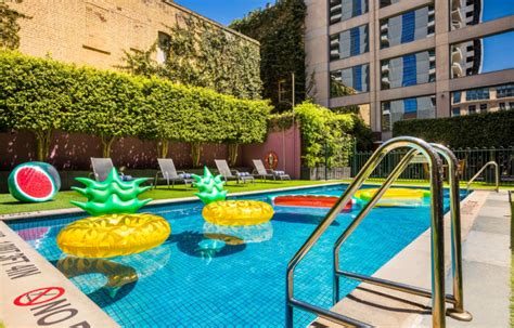 Holiday inn melbourne airport has a lot on offer for anyone traveling for work. Holiday Inn Melbourne on Flinders pool party this weekend ...