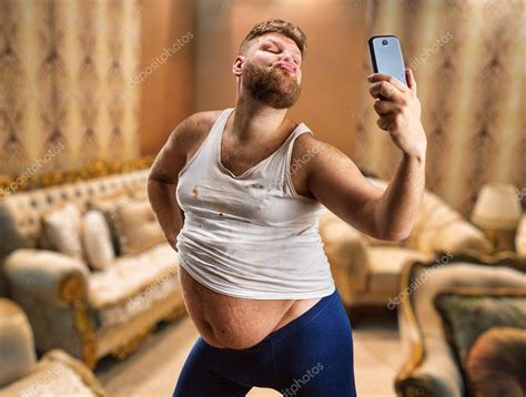 Uomo Grasso Glamour Prende Selfie Foto Stock Nomadsoul