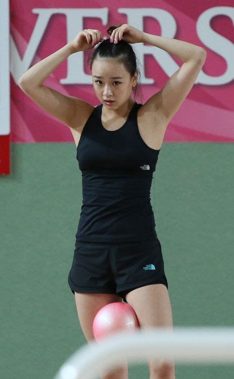 Son Yeon Jae 여성 운동 선수 스포츠 체조