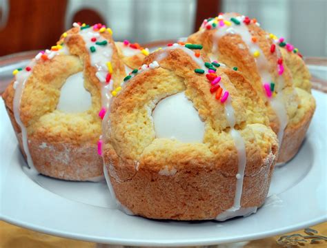 This braided easter bread, known in italian as pane di pasqua, has become a family tradition. CNYEats A Taste of Utica Italian Egg Baskets