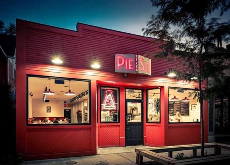 The 10 Places You Should Eat In Detroit In 2018 | Best restaurants in