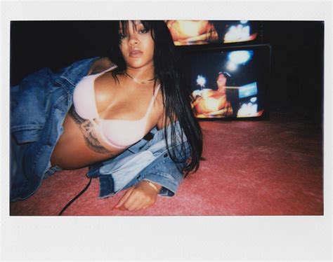 Rihanna Sexy 6 Hot Photos Thefappening