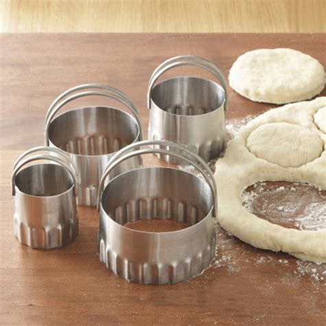 4pcsset Round Wave Stainless Steel Cookie Cutters With Handle Pie