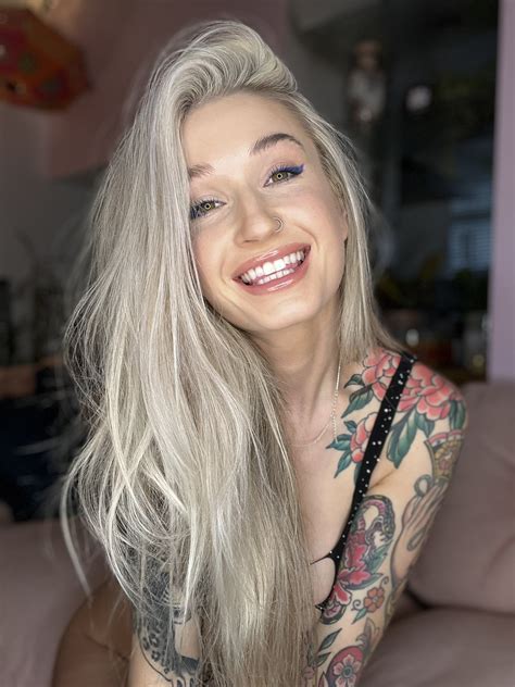 Tw Pornstars Buffy Twitter Smiling Is Good For The Soul