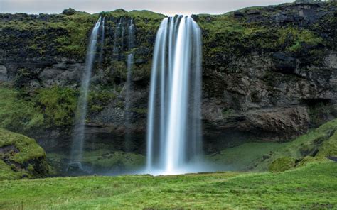 Seljalandsfoss Iceland Stream Rock Waterfall Wallpaper 3840x2400