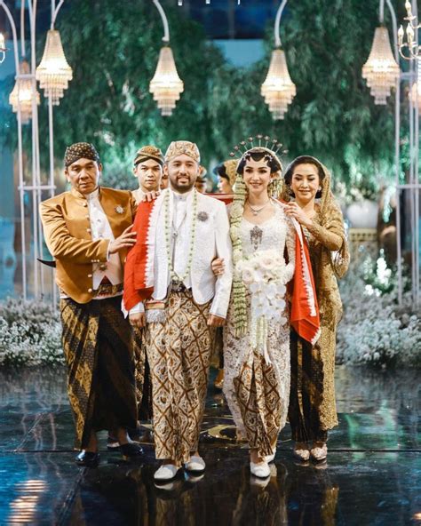 Urutan Upacara Panggih Dalam Pernikahan Adat Jawa